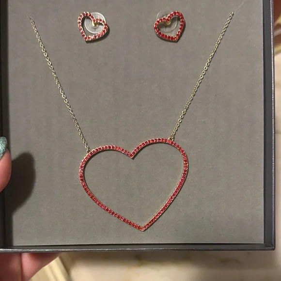 Heidi Daus Red Crystal Heart Necklace and Stud Earring Set - Picture 1 of 1